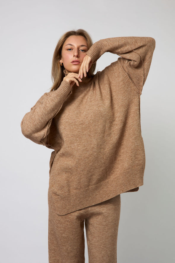 The Sweater Set Top - Mocha