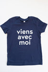 Viens Avec Moi Kids Tee in Navy. 100% cotton kids shirt with a white screen print design on the front.