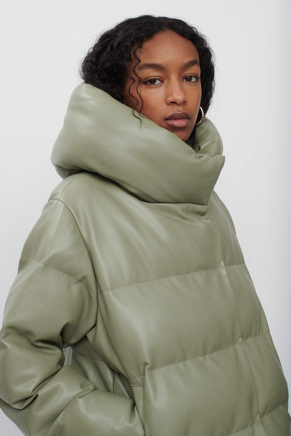 Patricia Short Puffer in Olive
